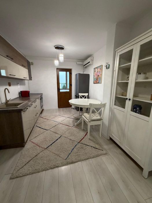 Închirez apartament cu 2 camere, zona Sebastian