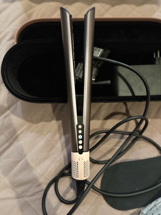 Преса за коса Dyson