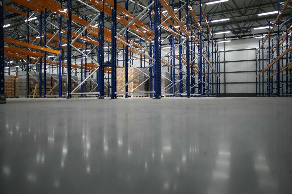 Промышленные бетонные полы  — стяжка, топпинг, эпоксид, полиуретан