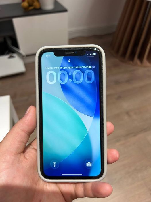 Iphone 11.  128GB. С коробкой 100% АКБ