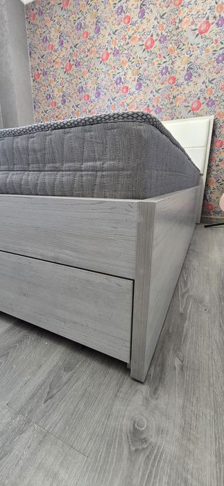 Продам кровать 2000×1600