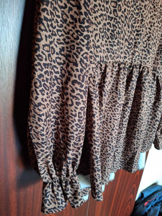 Bluză damă maro cu negru, imprimeu modern, mânecă lungă, mărimea L