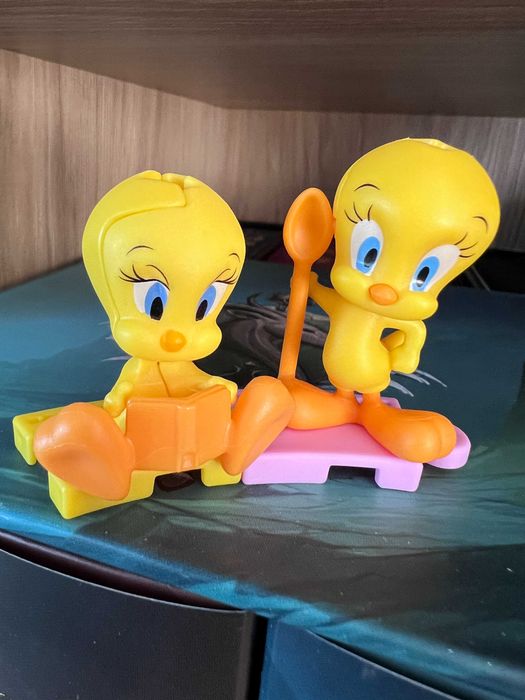 Kinder Joy Tweety