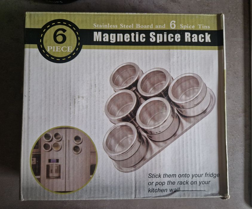 6 броя магнитни солници за подправки с поставка MAGNETIC SPICE