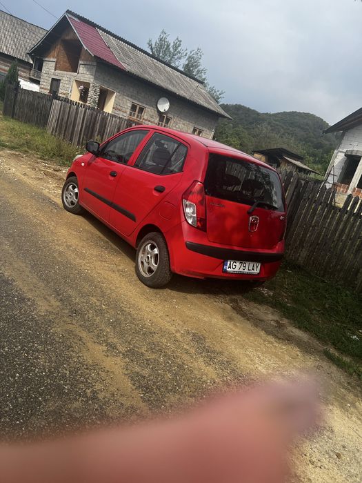 Vând Hyundai i10