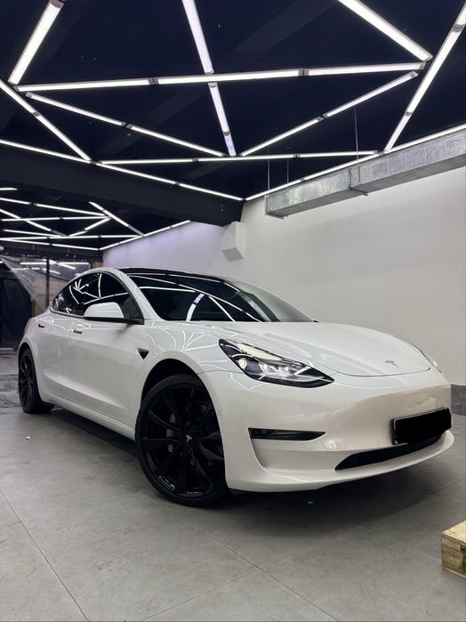 Tesla model 3 dual motor 4500 km yurgan toza