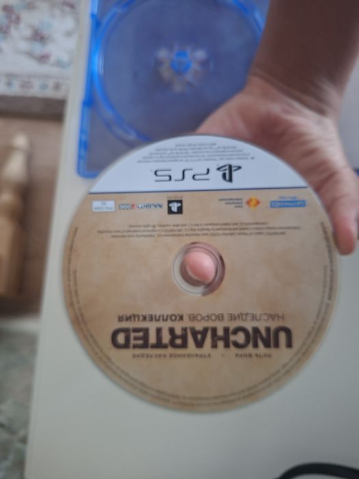 Uncharted 4 + the lost legacy