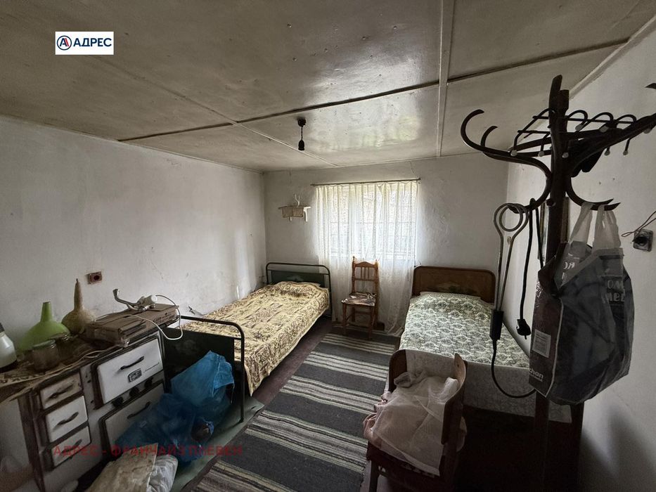 Къща в Плевен, област-с.Асеновци площ 80 цена 30000