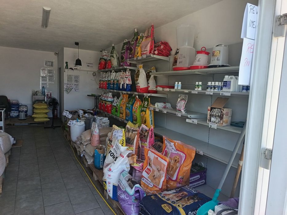 Afacere la cheie -Magazin furaje și cereale pentru animale