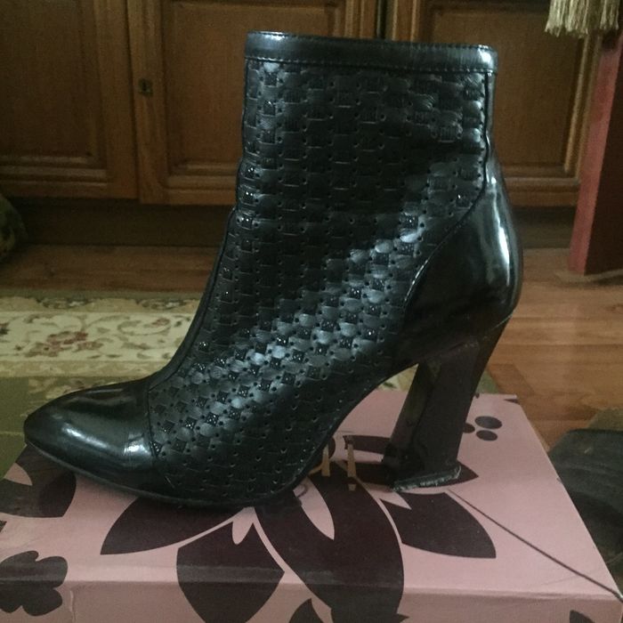 Кожаные батальоны на каблуке