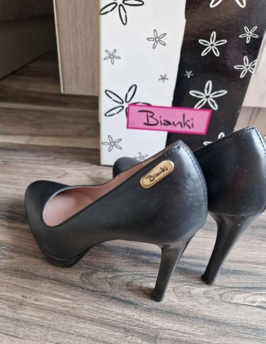 Обувки на ток от естествена кожа Bianki 36 номер