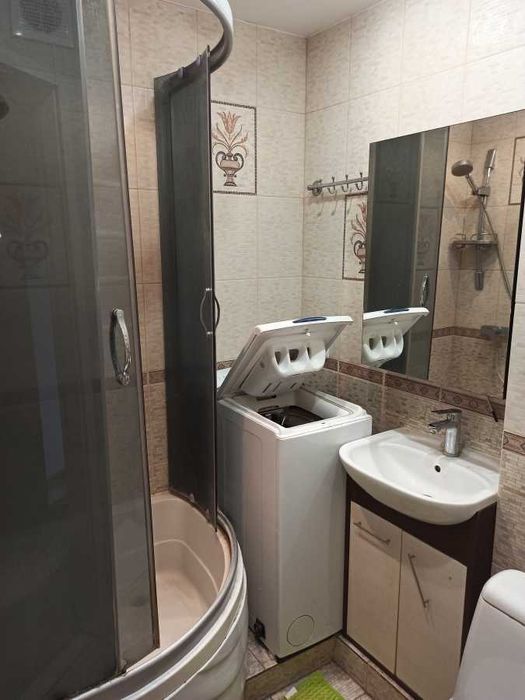 Дава се под наем Двустаен апартамент в София, Зона Б-18 - 60 кв.м за 612 € - Снимка #2