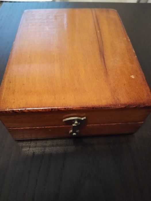 Cronometru militar (aviatie) in cutie lemn mahon+catifea verde