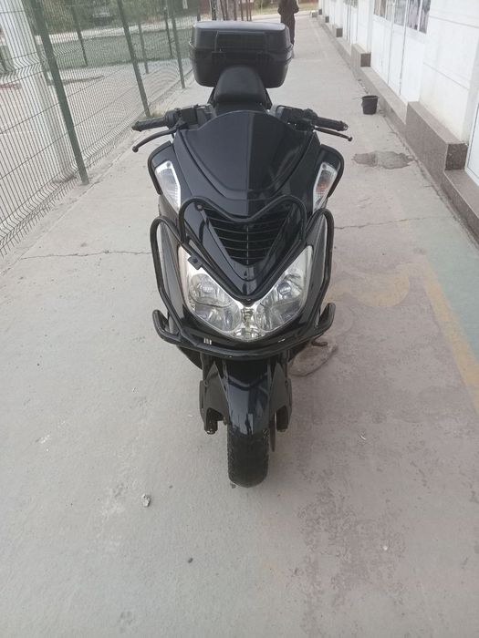 Скутер в идеале 150 кубов