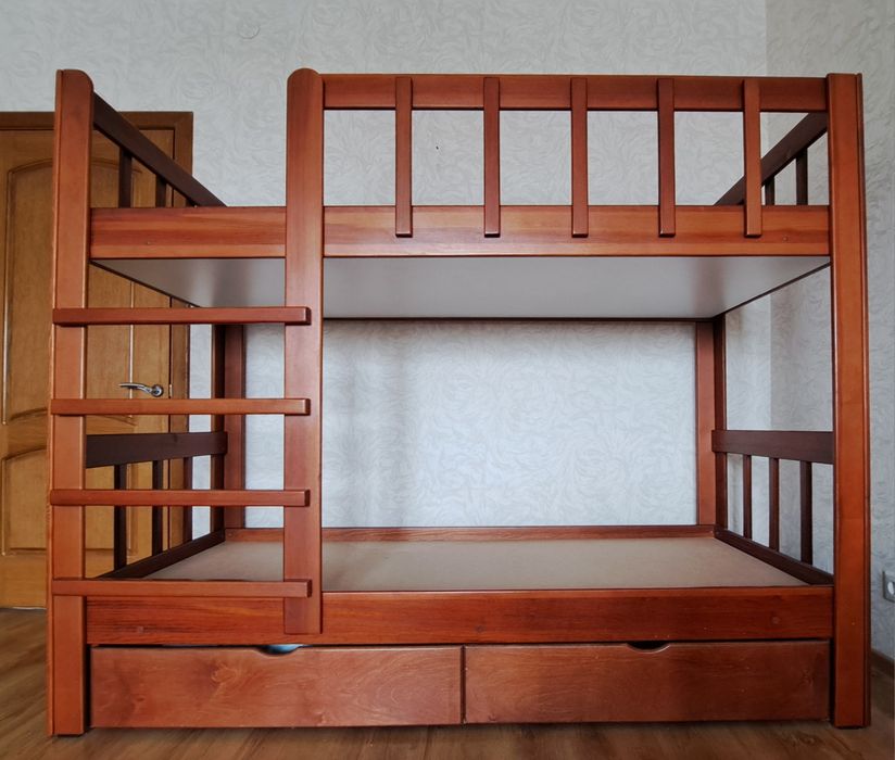 Классическая двухъярусная кровать