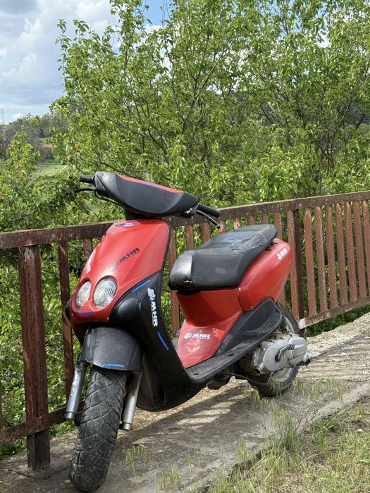 Скутер Yamaha Neos 124cc