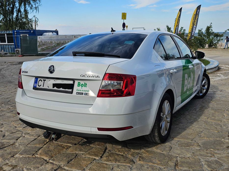 SKODA Octavia 2018 — imagine 3