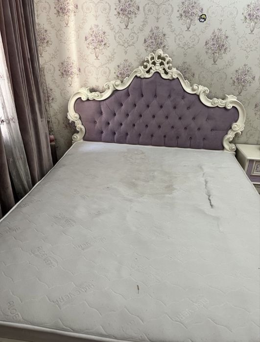 Двухспальный кровать