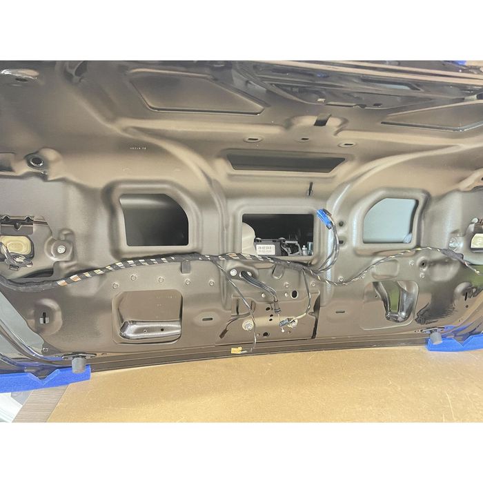 Заден капак със стопове за audi a8 d4 4h - 4h0827023l