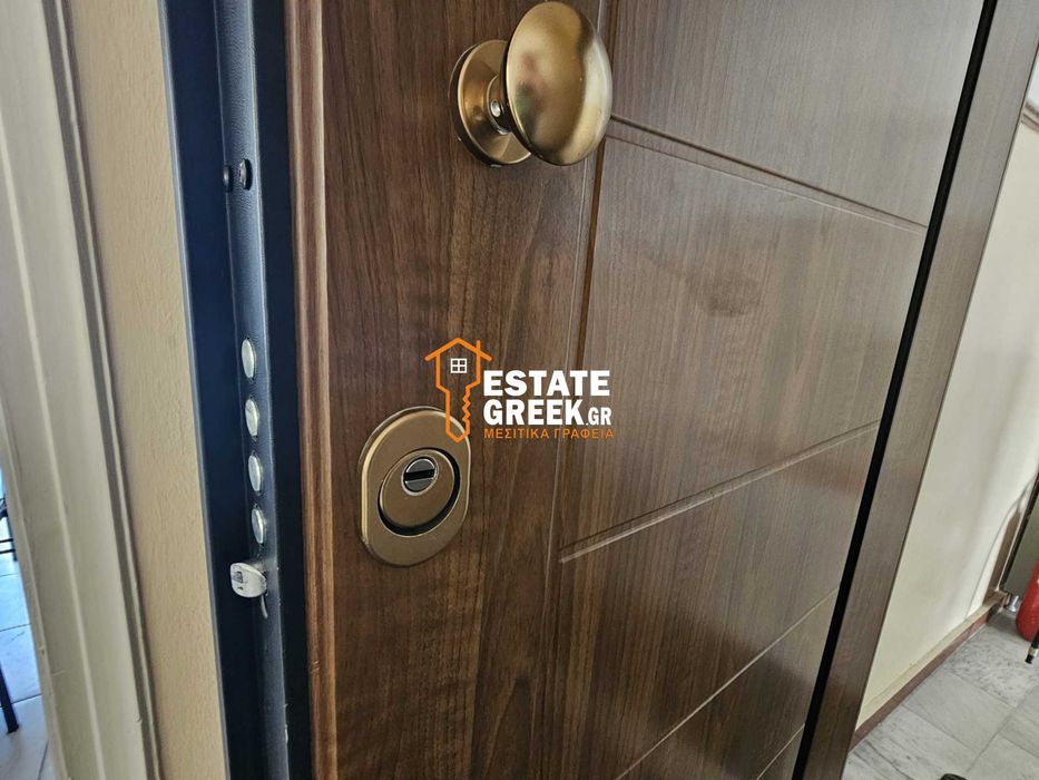 продава се апартамент ЦЕНТЪР КАВАЛА