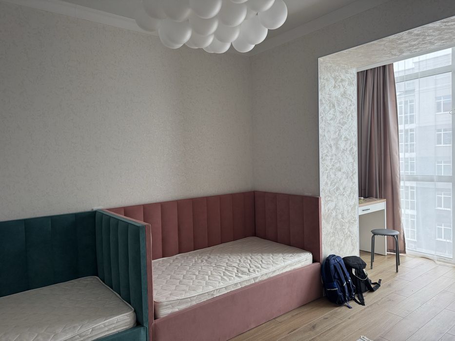 Продам детскую кровати