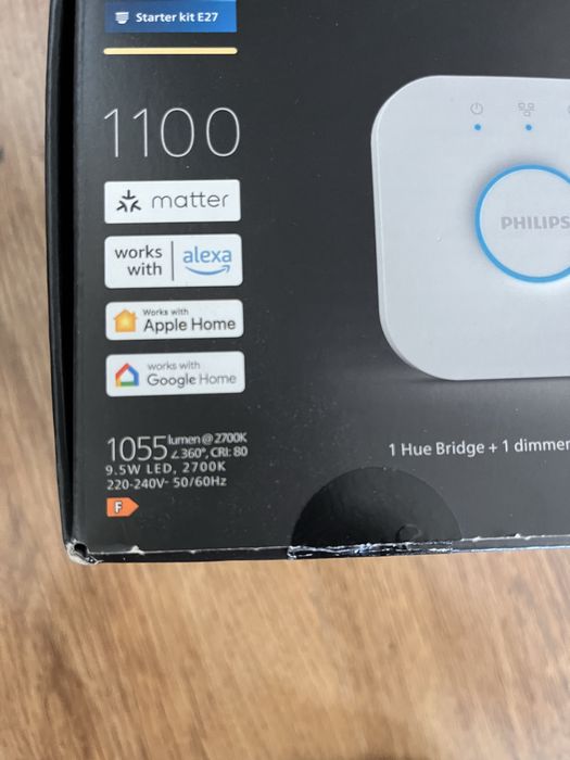 Philips Hue (set 3 becuri+switch+bridge)