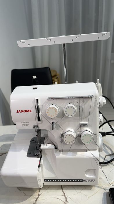 Оверлок Janome HQ-090D