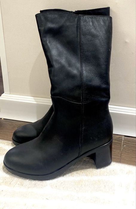 Продам новые сапоги 37 размер