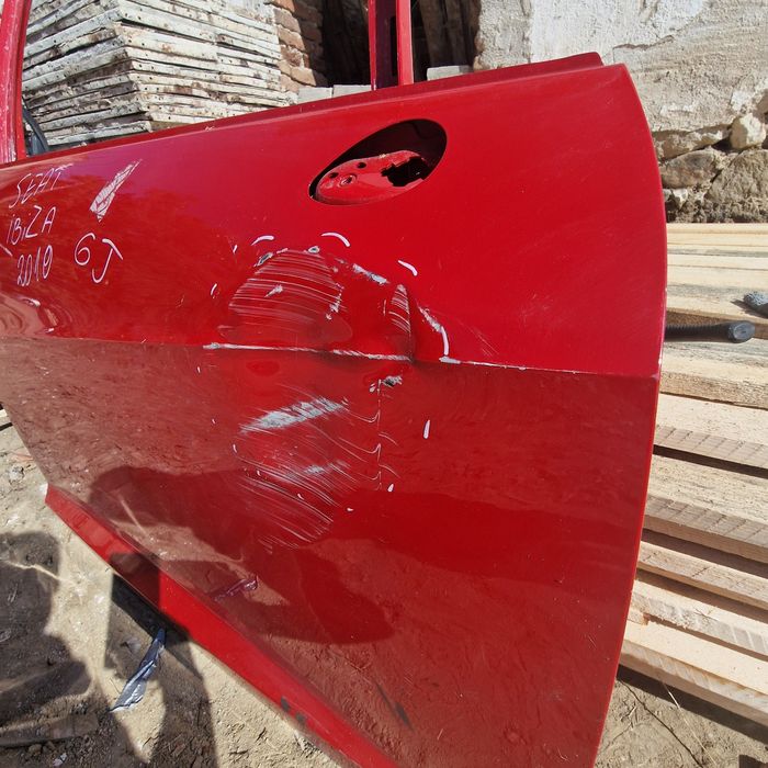 Seat Ibiza  6J    2010  предна дясна врата