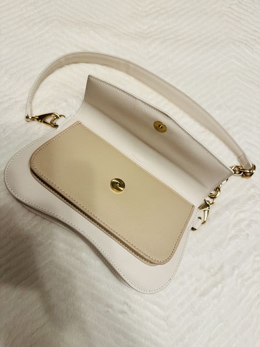 Geanta de umar Valentino