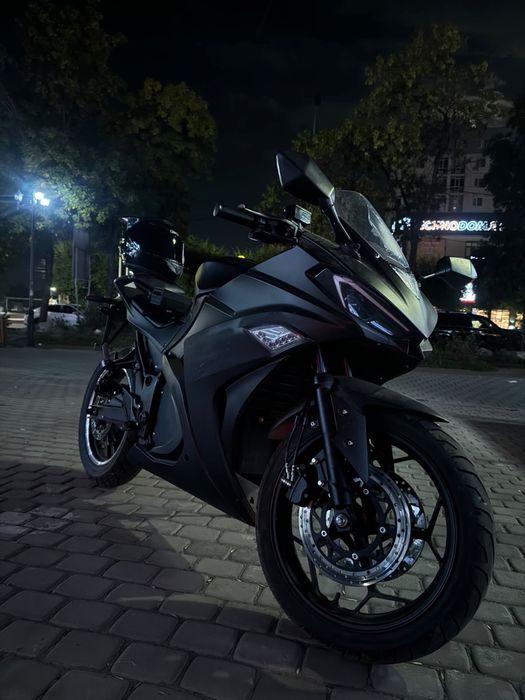 Yamaha YFZ-R3 Мотоцикл