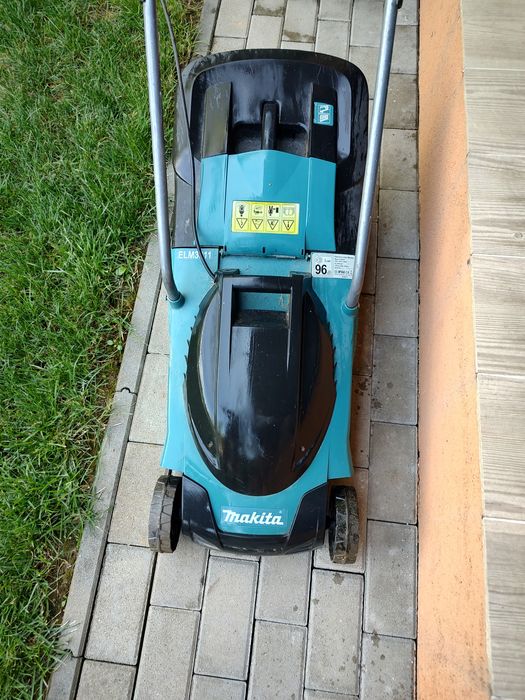 Makita mașina de tuns iarba electrica
