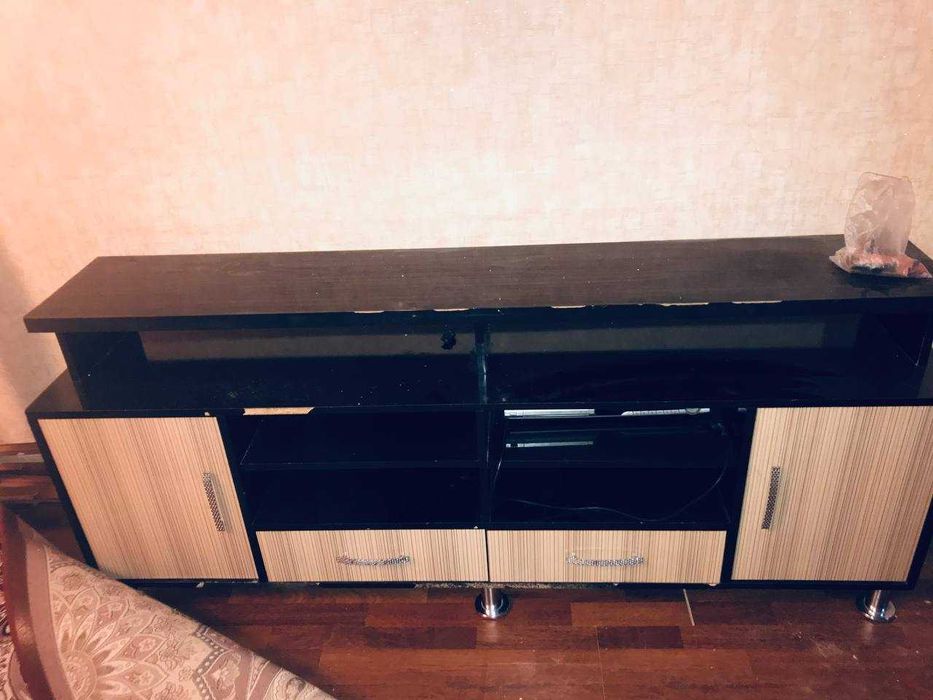 Подставка для телевизора