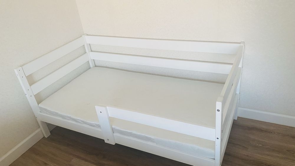 Продам Детский кровать