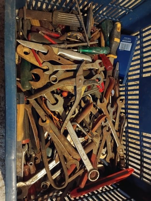 Vind chei și surubelnite