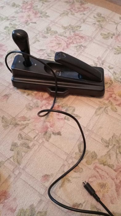 Продам руль с педалями