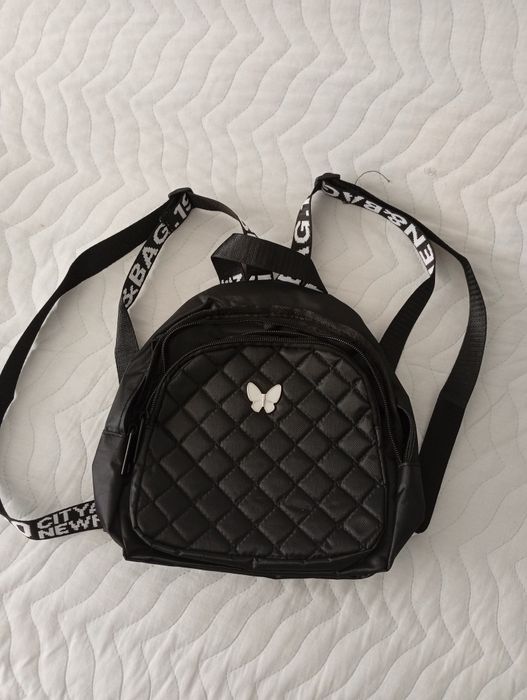 Чанти различни и красиви