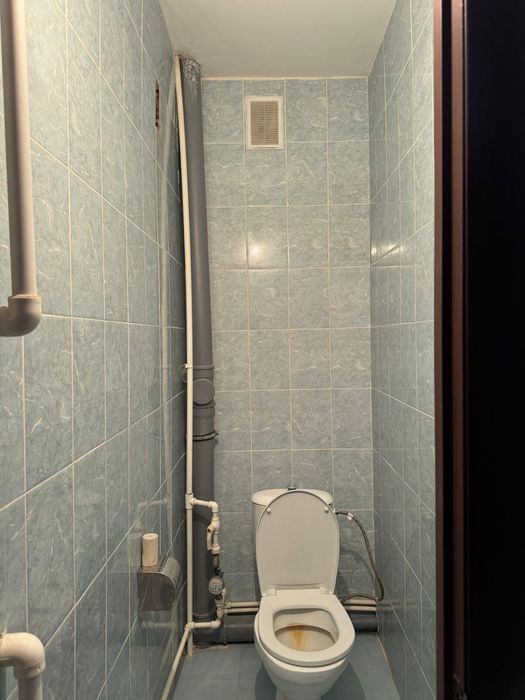 1 бөлме жалаға беріледі.