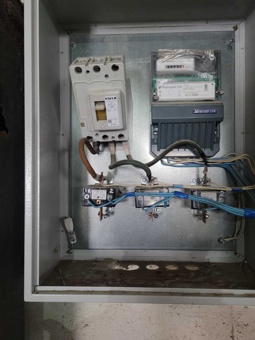 Щит электрический в сборе б/у