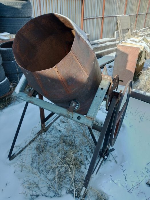 Продам бетономешалку
