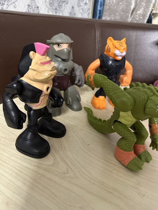 Продается Персонажи