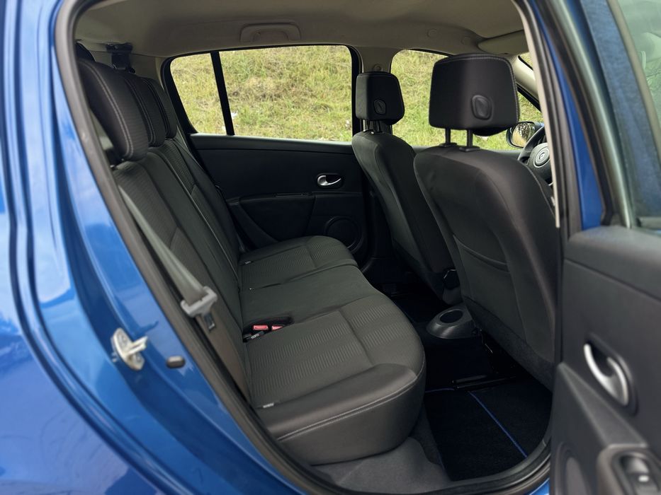 Renault Clio III 2010 1.2 Mpi 75 C.P Navigatie Climatronic Import