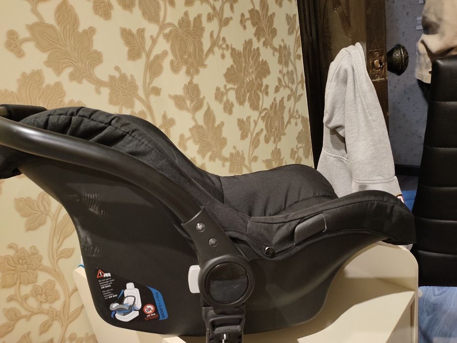 Авто переноска для авто и просто переноски  младенца