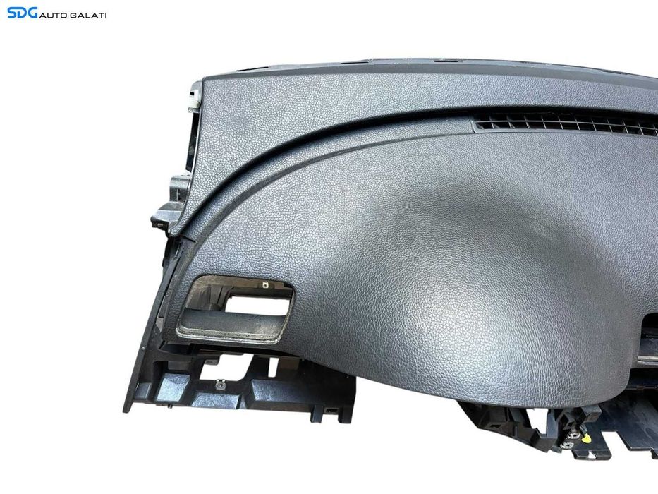 Plansa Bord Goala Dezechipata Volkswagen Passat B6 2005 - 2010 Cod 3C1819634H 3C1819634J [LC0391]
