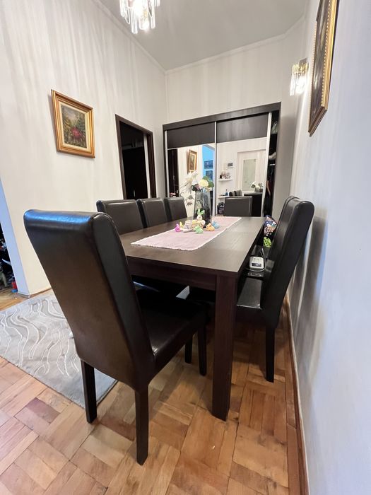 Set de living cu masa si scaune Venetia