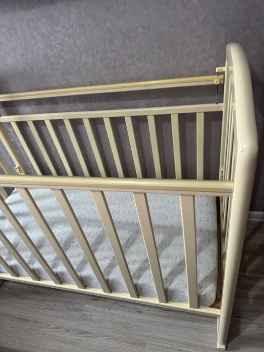 Продам детскую кровать манеж