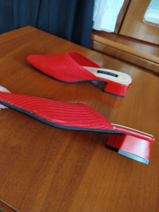 Продам ,новые, размер 36