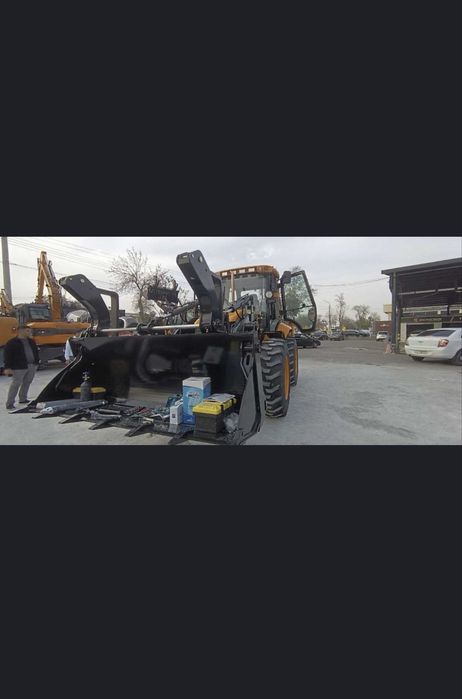 Эксковатор погрузчик VIAMAR 350D