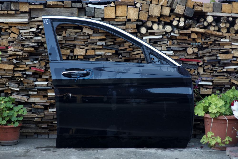 Ușa dreapta față Mercedes C CLASS W205 negru C197 2014-2021