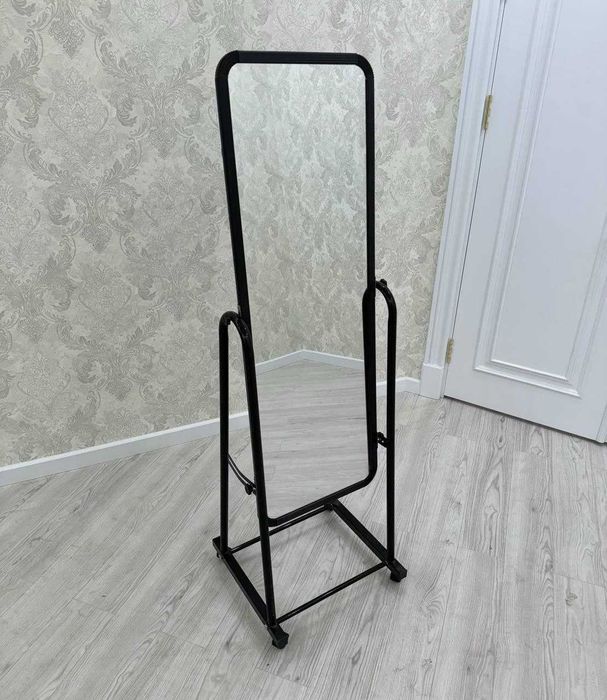 Зеркало на колесах металлическая